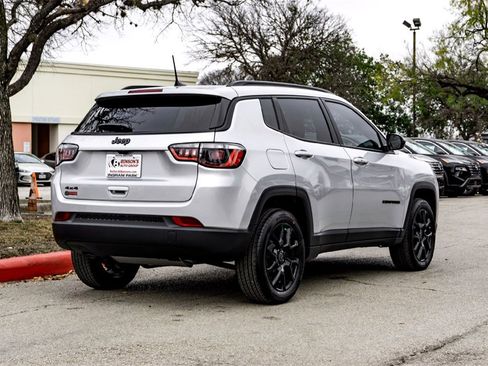 New 2026 Jeep Compass Latitude image 4