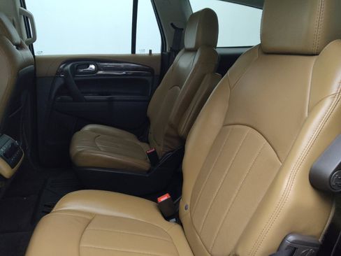 Used 2017 Buick Enclave Premium w/ Experience Buick Package FWD image 18