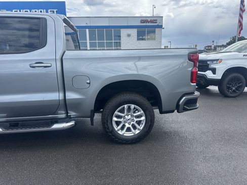 New 2026 Chevrolet Silverado 1500 RST w/ Z71 Off-Road Package AWD/4WD image 4