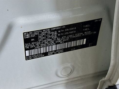 Used 2018 Toyota RAV4 Limited image 35