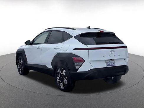 Used 2025 Hyundai Kona SEL image 11