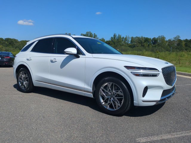 Used 2023 Genesis GV70 2.5T w/ Select Package AWD/4WD image 2