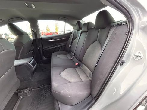 Used 2022 Toyota Camry LE image 33
