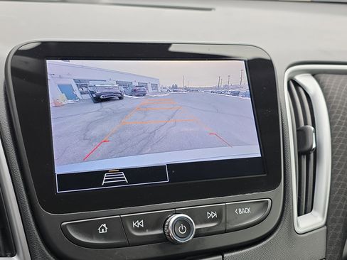 Used 2023 Chevrolet Malibu LT image 28