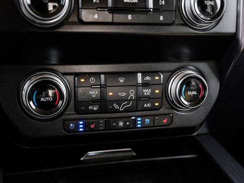 Used 2021 Ford F250 Limited w/ FX4 Off-Road Package AWD/4WD image 32