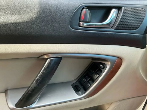 Used 2006 Subaru Outback 3.0R L.L. Bean image 10