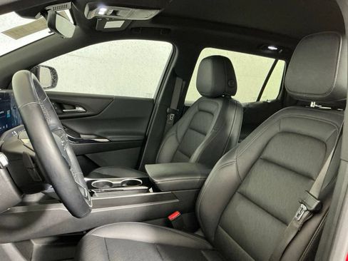 Used 2025 Chevrolet Equinox LT w/ Convenience Package II FWD image 22