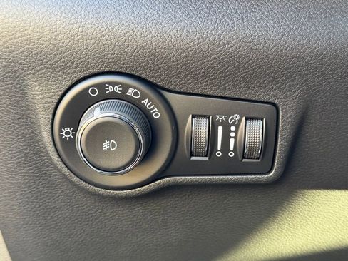 New 2026 Jeep Compass Limited image 21