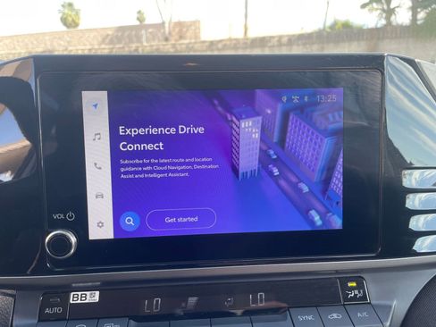 Used 2025 Toyota Camry LE image 20