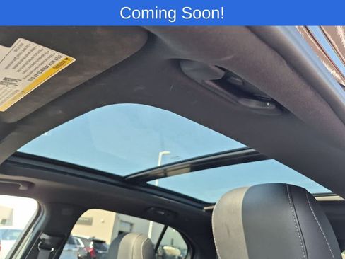 Used 2023 Cadillac XT4 Premium Luxury w/ Cold Weather Package AWD/4WD image 19