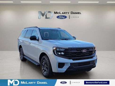 New 2026 Ford Expedition Active image 1