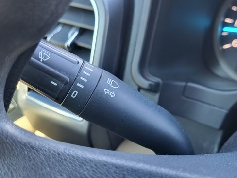 Used 2019 Ford F150 XLT image 35