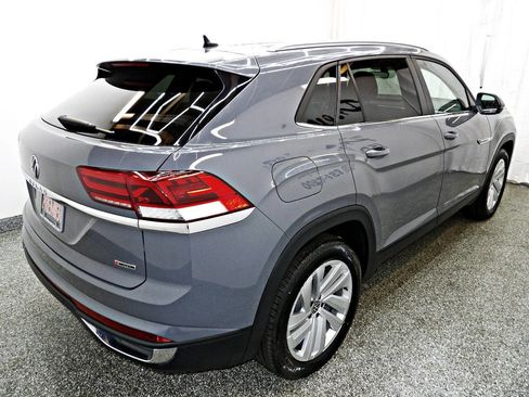 Used 2022 Volkswagen Atlas Cross Sport SE image 6