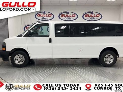Used 2023 Chevrolet Express 3500 LS RWD image 5