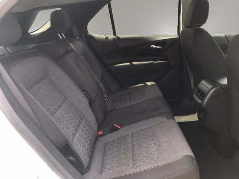 Used 2023 Chevrolet Equinox LT AWD/4WD image 3