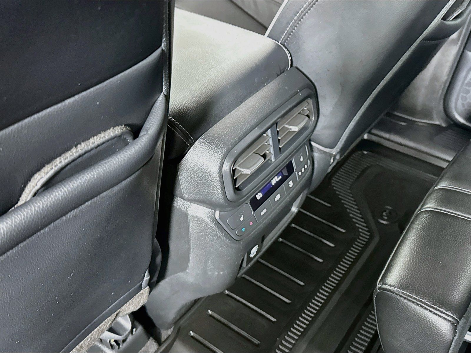 Used 2023 Honda Pilot Elite image 26