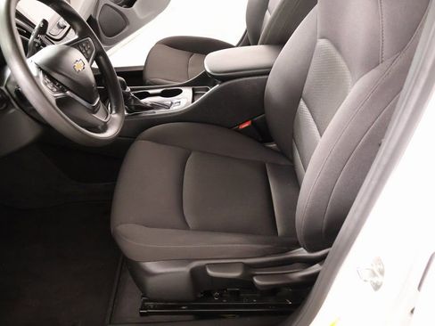 Used 2025 Chevrolet Malibu LS image 10