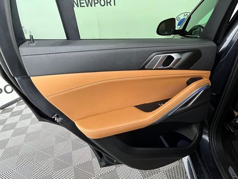 Used 2022 BMW X6 xDrive40i w/ M Sport Package image 27