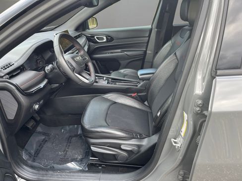 Used 2023 Jeep Compass Trailhawk image 10