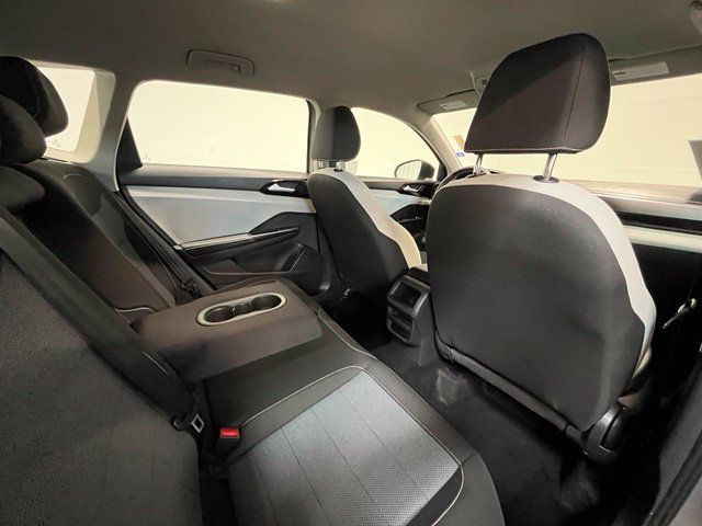 Used 2025 Volkswagen Taos S AWD/4WD image 12