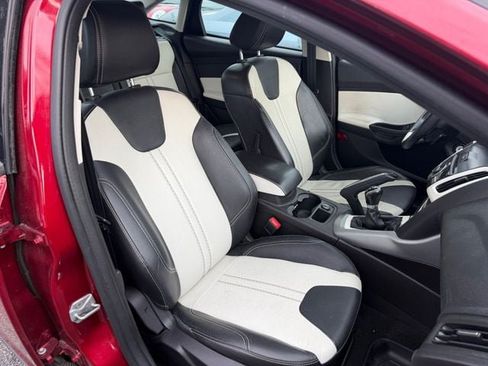 Used 2013 Ford Focus SE FWD image 4