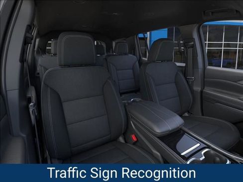 New 2026 Chevrolet Traverse LT image 18