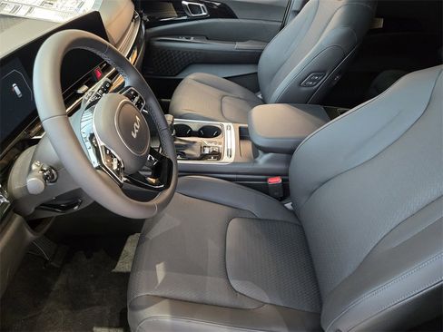 New 2026 Kia Carnival SX Prestige image 9