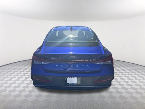 Used 2024 Hyundai Elantra SEL image 6