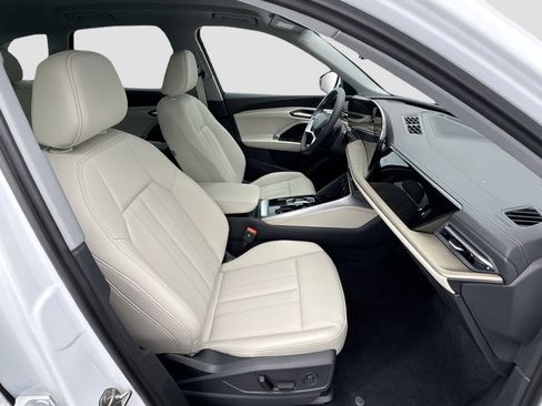 Certified 2025 Audi Q5 Premium w/ Convenience Package AWD/4WD image 19