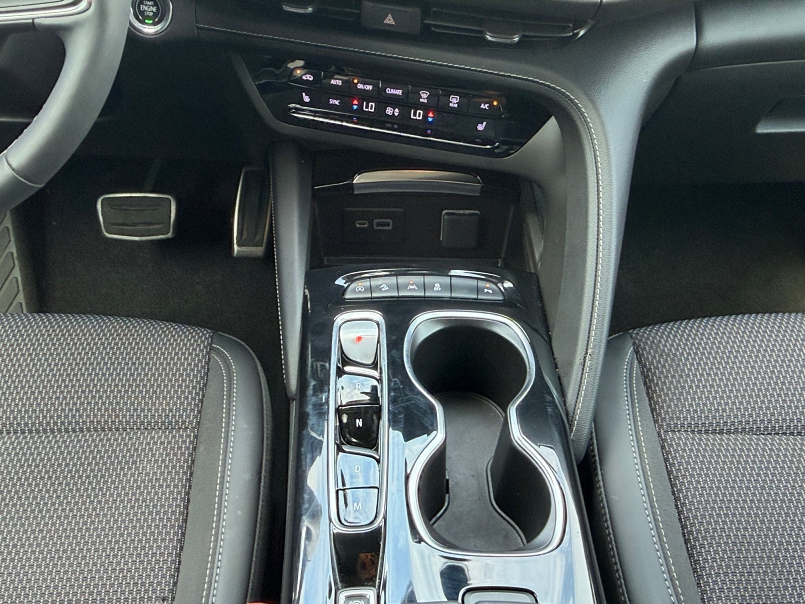 Used 2023 Buick Envision Preferred w/ Sport Touring Package AWD/4WD image 15