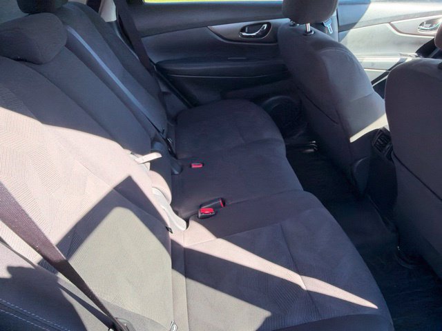 Used 2016 Nissan Rogue SV AWD/4WD image 19