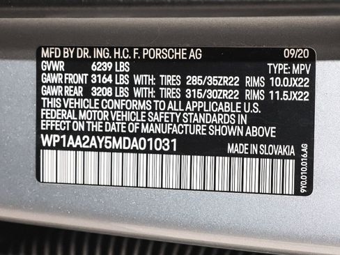 Used 2021 Porsche Cayenne w/ Premium Package image 7