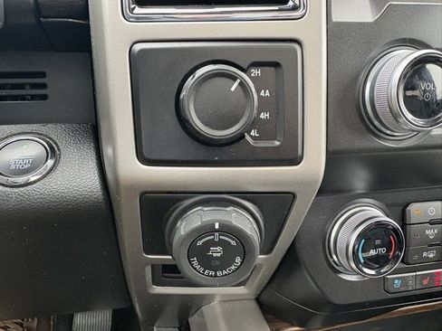 Used 2019 Ford F150 Lariat w/ Equipment Group 502A Luxury image 27