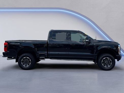Used 2024 Ford F250 Lariat w/ Lariat Ultimate Package AWD/4WD image 2