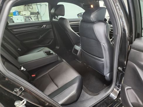 Used 2018 Honda Accord Sport image 27