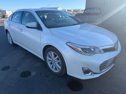 Used 2014 Toyota Avalon XLE Touring image 3