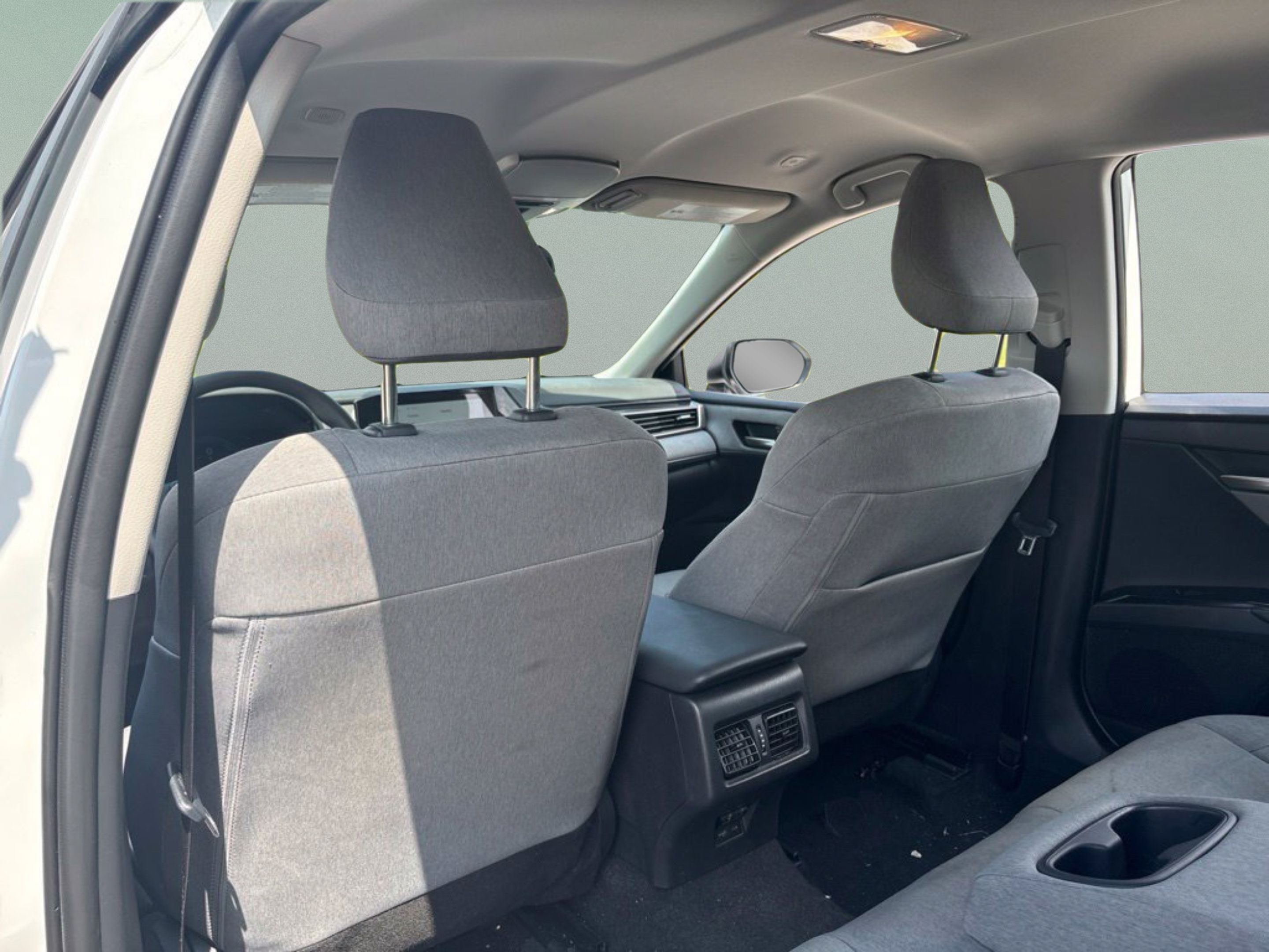 Used 2025 Toyota Camry LE FWD image 22