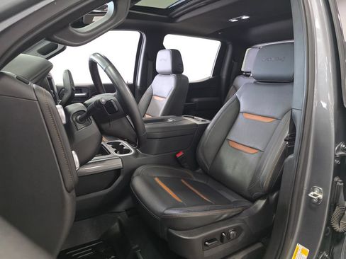 Used 2021 GMC Sierra 1500 AT4 w/ Technology Package AWD/4WD image 9