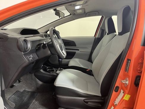Used 2014 Toyota Prius C Four image 11