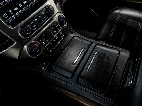 Used 2020 GMC Yukon XL Denali RWD image 27