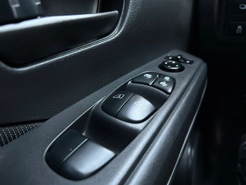 Used 2021 Nissan Kicks S FWD image 14