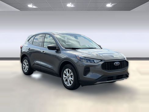 Used 2025 Ford Escape Active FWD image 7