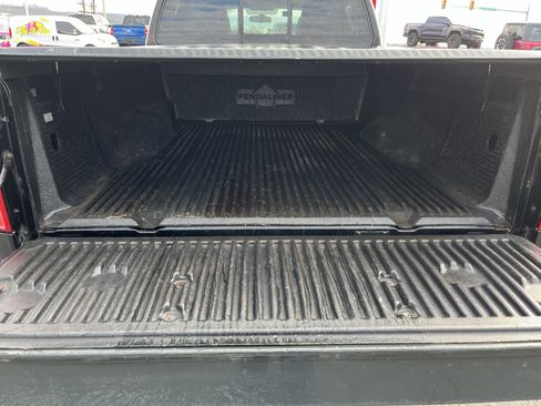 Used 2015 Nissan Frontier SL image 5