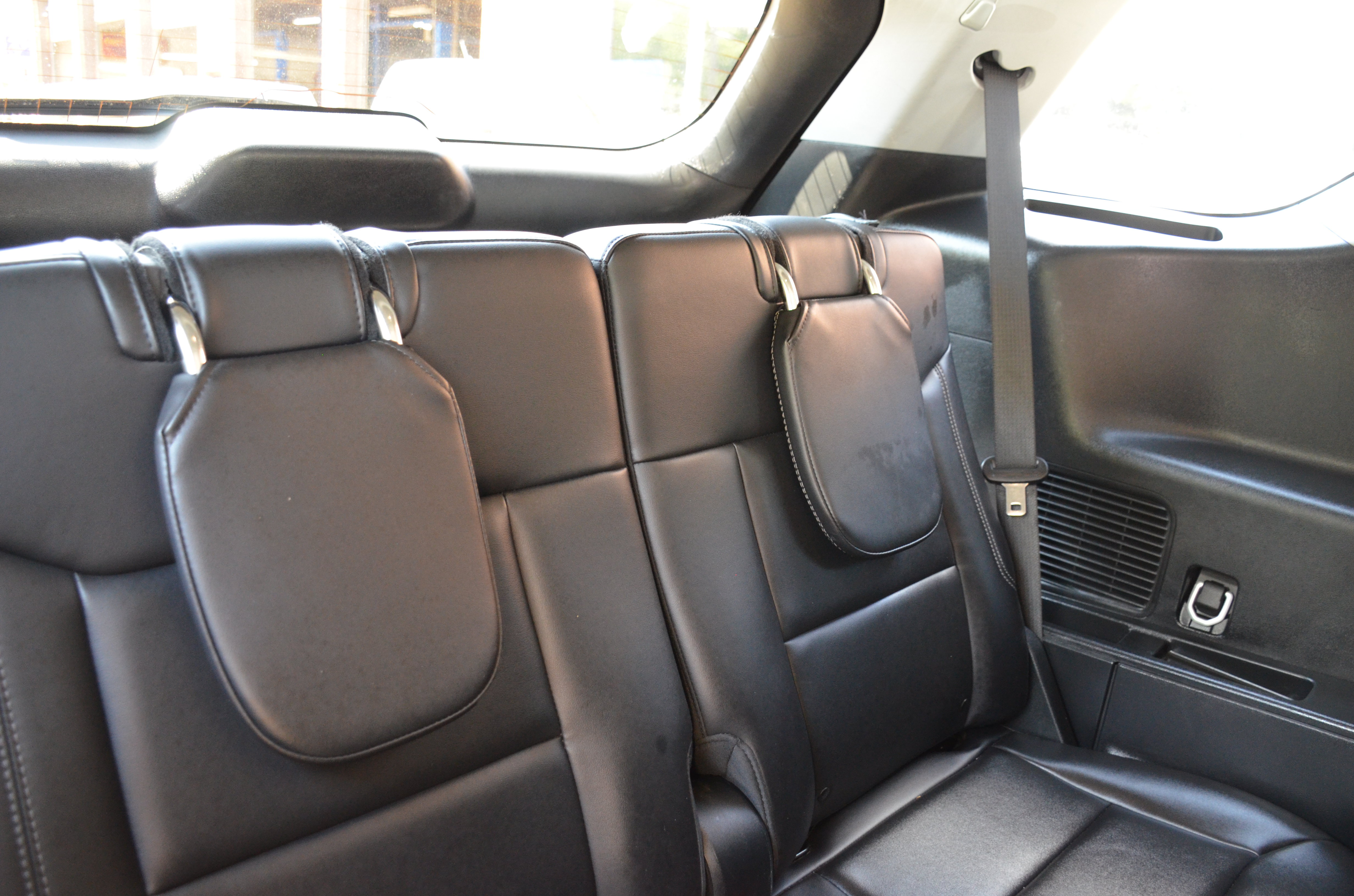 Used 2023 Ford Explorer XLT w/ Equipment Group 202A AWD/4WD image 25