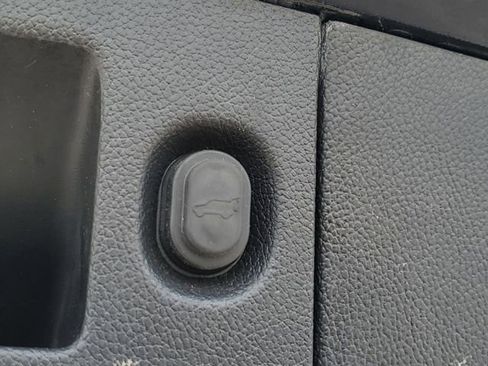 Used 2020 GMC Yukon XL Denali w/ Open Road Package image 10