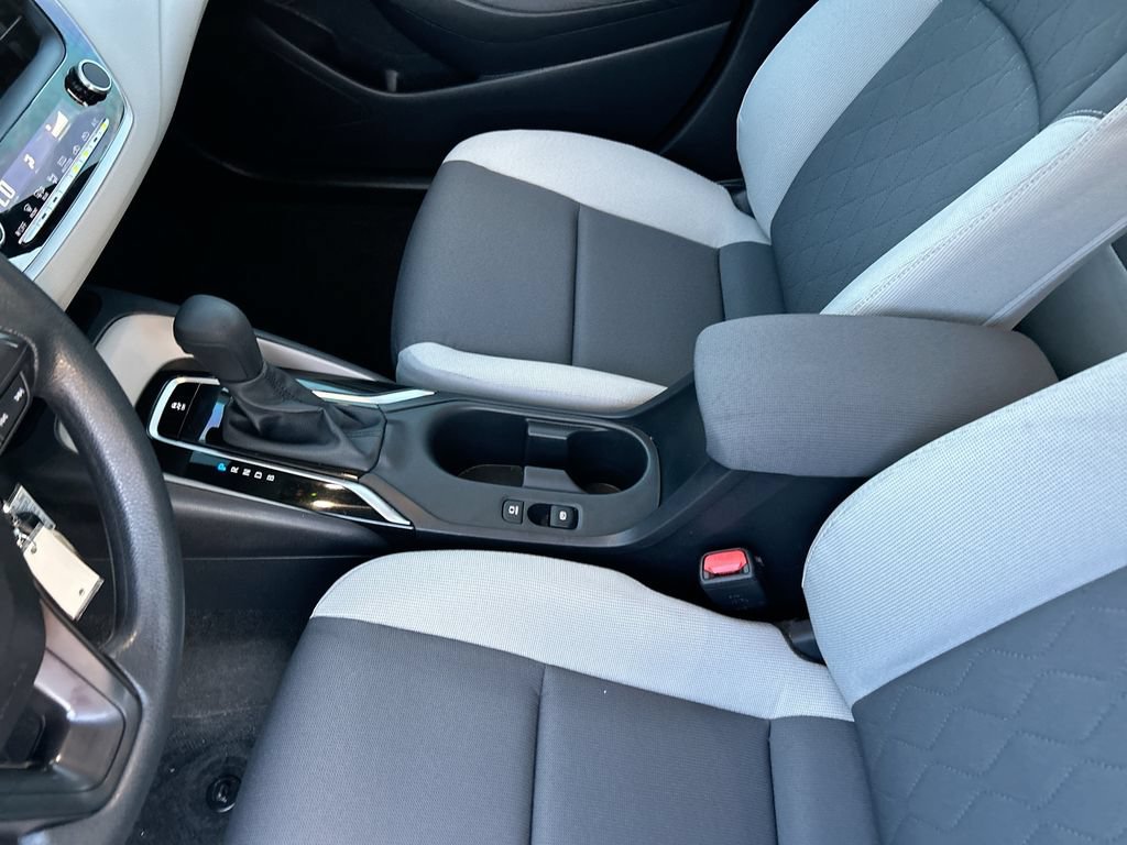 Used 2026 Toyota Corolla LE FWD image 27
