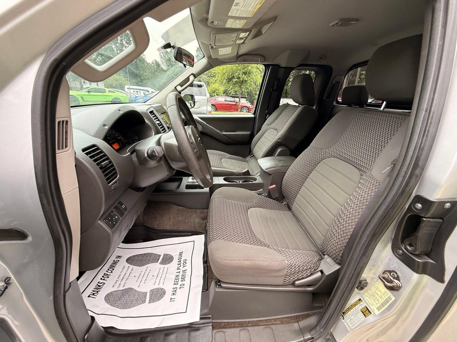 Used 2013 Nissan Frontier SV RWD image 15