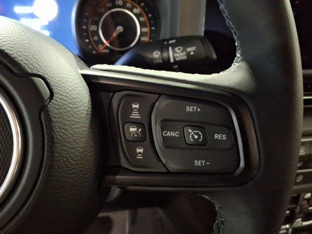 Used 2025 Jeep Wrangler Unlimited Sport AWD/4WD image 17