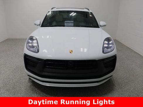 Used 2024 Porsche Macan GTS image 3