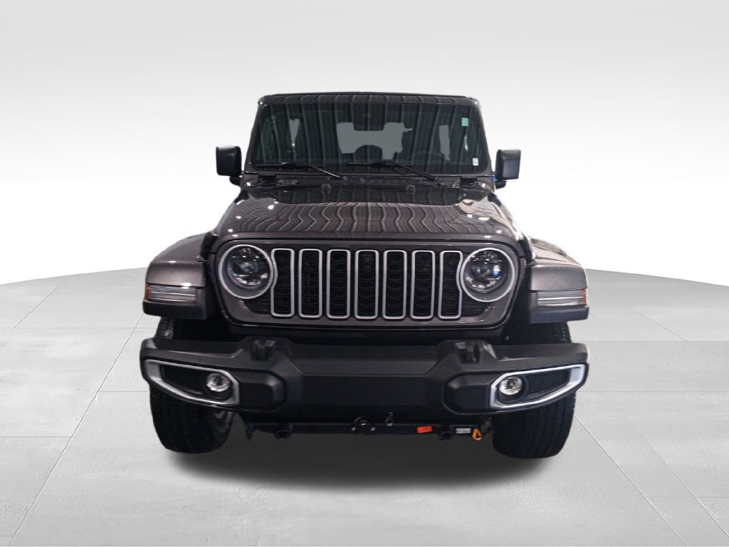 Used 2025 Jeep Wrangler Unlimited Sahara w/ Technology Group AWD/4WD image 10